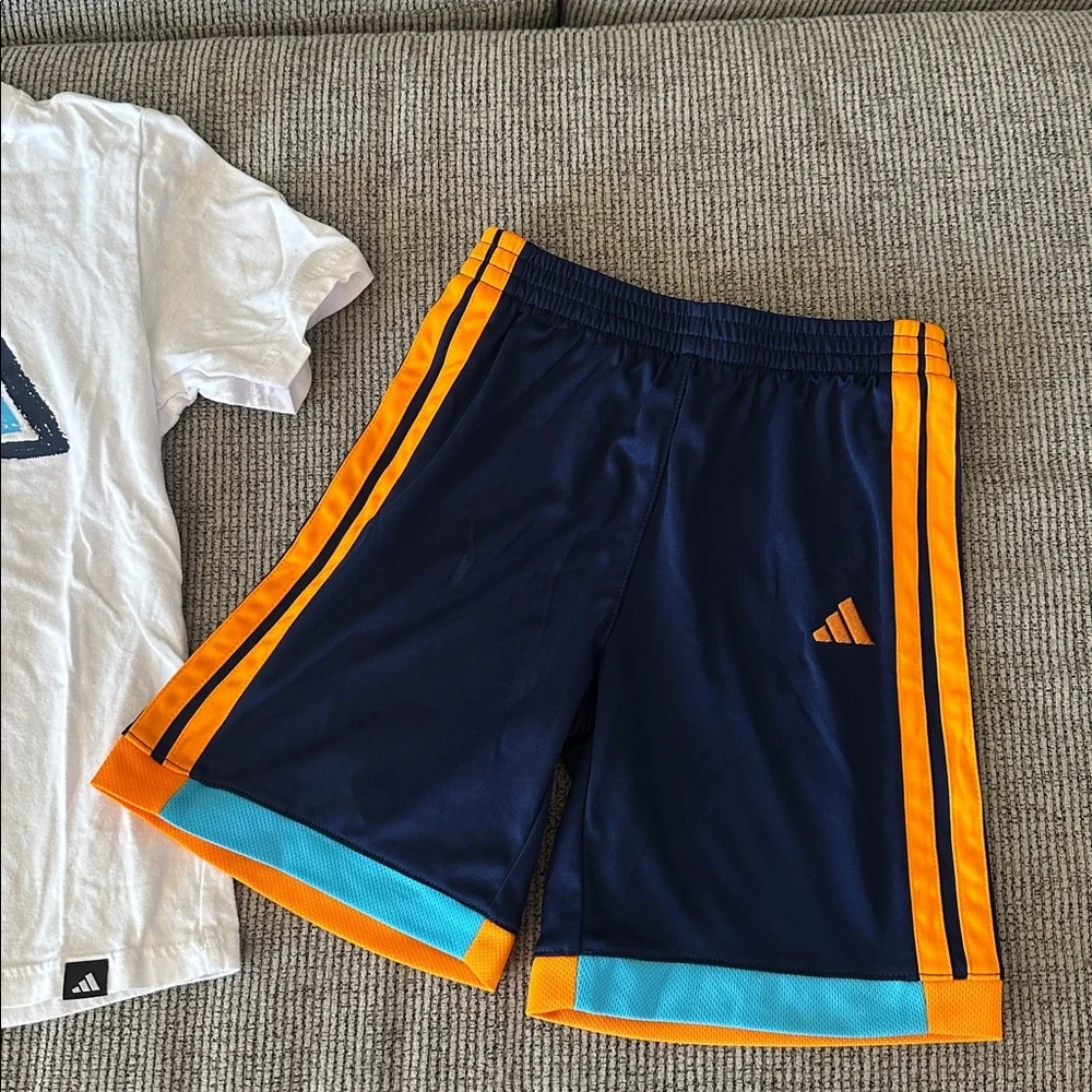 Adidas boys sport matching outfit - Picture 2 of 7